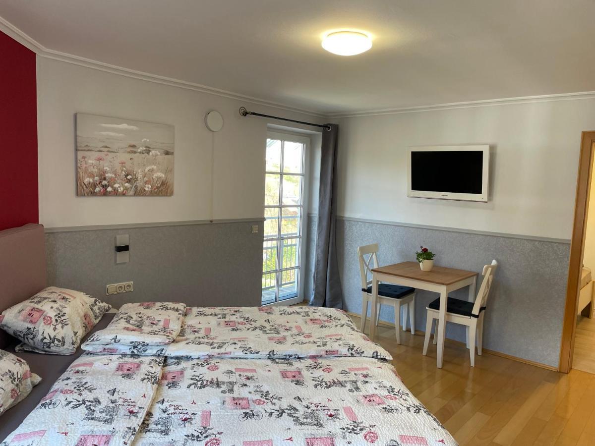Pino24 Comfort Und Pino24 Petit Hallenberg Exteriör bild